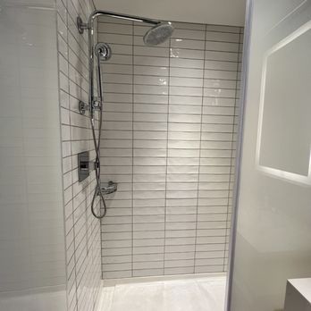 Le Méridien Denver Downtown - Shower - Hotels Near Me - Denver, Colorado