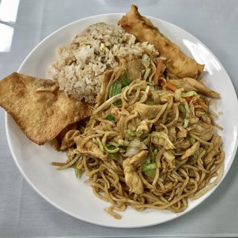 China Point - Chicken Chow Mein Combination (Lunch Special) - Chinese Near Me - Rancho Cucamonga, California China Point - Chicken Chow Mein Combination (Lunch Special) - Chinese Near Me - Rancho Cucamonga, California