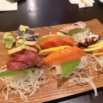 Ginza - Sashimi platter - Sushi Bars Near Me - Bellevue, Washington Ginza - Sashimi platter - Sushi Bars Near Me - Bellevue, Washington