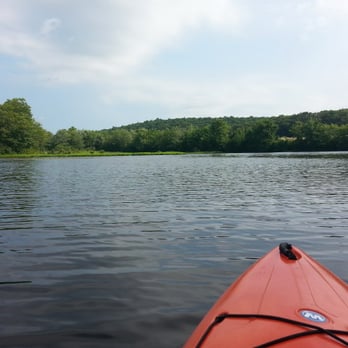 Eagleville Lake - Moving across the lake. - Boating Near Me