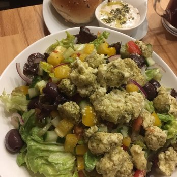 Lia's Kitchen - Greek salad with homemade yummy feta cheese, and bread with dip (it was tahini) - Vegan Near Me - Berlin, BE Lia's Kitchen - Greek salad with homemade yummy feta cheese, and bread with dip (it was tahini) - Vegan Near Me - Berlin, BE