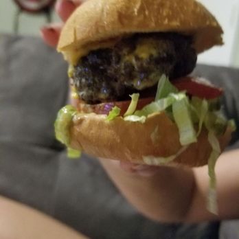 Sliderz-n-More - Classis Burger Sliders 2 per order with Fries - Food Trucks Near Me Sliderz-n-More - Classis Burger Sliders 2 per order with Fries - Food Trucks Near Me