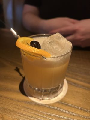 Gus' Sip & Dip by null