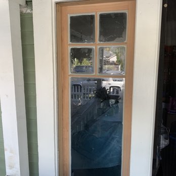 American Window Restoration - Casement sash replacing vinyl window in historic zone - Windows Installation Near Me - Long Beach, California American Window Restoration - Casement sash replacing vinyl window in historic zone - Windows Installation Near Me - Long Beach, California