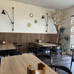 The Purple Mint Vegan Bistro - Inside