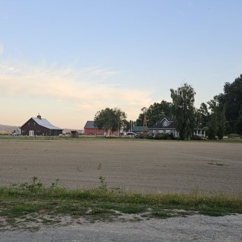 Maplehurst Farm Wedding Venue - Surrounding Area - Venues & Event Spaces Near Me - Mt Vernon, Washington