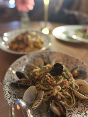 Gino & Marty's by null