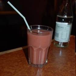 Garfunkel's Restaurant - Supposed to be a milk shake.