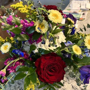 Petals To Go - Florists Near Me - New Braunfels, Texas