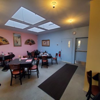 May Jen - Interior - Chinese Near Me - Amherst, New York