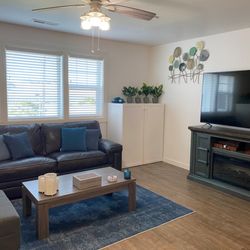 Edwin K Bed & Breakfast - Bringing little guests?The condo's main living room has two, twin rollaway beds.