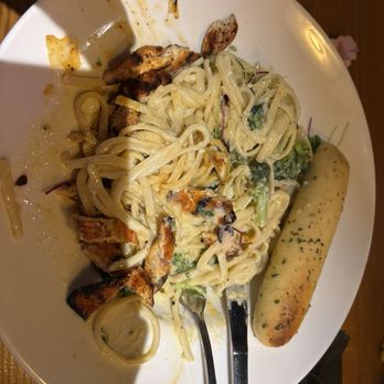 Jackson House - Fettuccine Alfredo with grilled chicken - Desserts Near Me - Middletown, Delaware