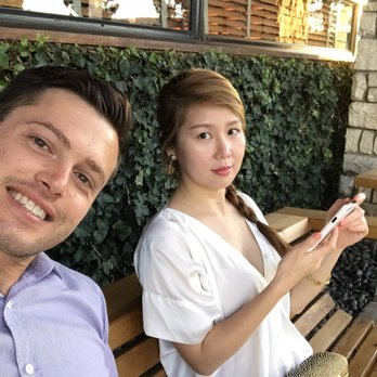 Houston's Restaurant - Waiting for our table to be ready! - New American Near Me - Irvine, California