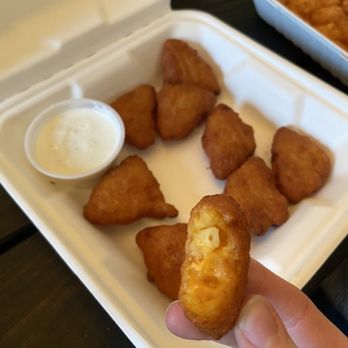 The Keg Tavern - Fried Mac & cheese bites!!! 10 pieces per order. Yum!!! - Sports Bars Near Me - Eugene, Oregon