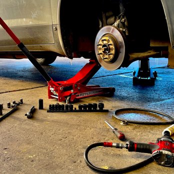Douglas Fam Towing Services - roadside assistance services - Towing Near Me - Boston, Massachusetts Douglas Fam Towing Services - roadside assistance services - Towing Near Me - Boston, Massachusetts