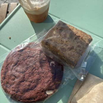 Neighbor Bakehouse - Red Velvet White Rabbit Cookie and Milk Tea Blondie - Bakeries Near Me - San Francisco, California Neighbor Bakehouse - Red Velvet White Rabbit Cookie and Milk Tea Blondie - Bakeries Near Me - San Francisco, California