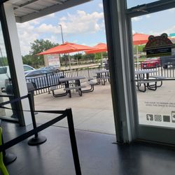 Jeremiah's Italian Ice - Outdoor patio.... garage door open