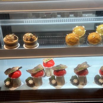 Edelweiss Highlands Pastry Boutique - Small sample of featured deserts. - Bakeries Near Me - Highlands, North Carolina Edelweiss Highlands Pastry Boutique - Small sample of featured deserts. - Bakeries Near Me - Highlands, North Carolina