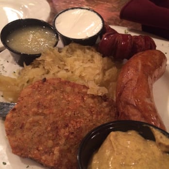 Checkers Old Munchen - Huge appetizers - American Near Me - Pompano Beach, Florida