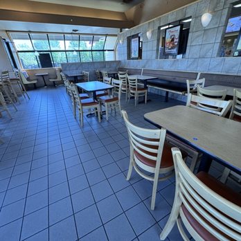 Dairy Queen Grill & Chill - Inside of the Dairy Queen - Fast Food Near Me - Sedro Woolley, Washington