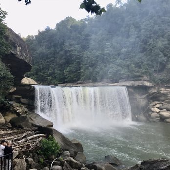 Cumberland Falls State Resort Park - Parks Near Me - Corbin, Kentucky