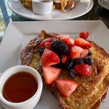 Perch - Loved the French Toast with berries! - Lounges Near Me - Los Angeles, California Perch - Loved the French Toast with berries! - Lounges Near Me - Los Angeles, California