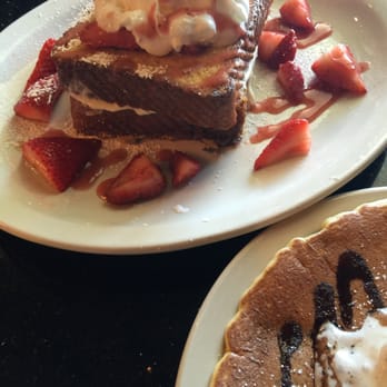 The Pan - Strawberry French toast - Pizza Near Me - Long Beach, California The Pan - Strawberry French toast - Pizza Near Me - Long Beach, California