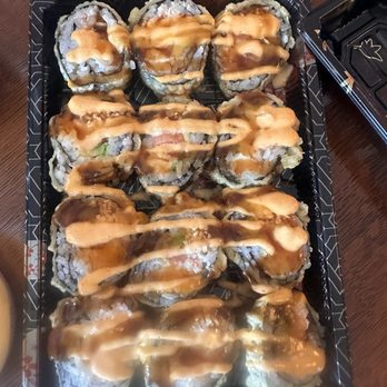Oishi Sushi - Vegas roll - Sushi Bars Near Me - San Diego, California Oishi Sushi - Vegas roll - Sushi Bars Near Me - San Diego, California