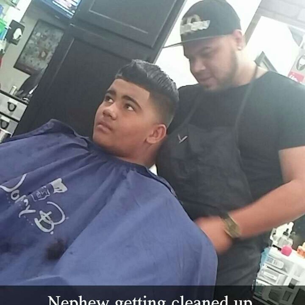 Herms Barbershop - Barbers Near Me - Bakersfield, California Herms Barbershop - Barbers Near Me - Bakersfield, California