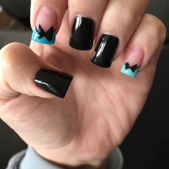 Hot Tips Nail Lounge - nail color doesn't even go up to my cuticle .. - Nail Salons Near Me - Rockaway, New Jersey