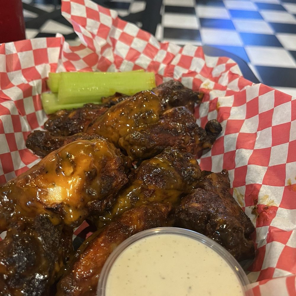 Scooter's Sports Grill - Blackened wings! MUST TRY it's got a kick if you like spice - American Near Me - Branson, Missouri