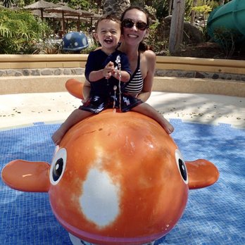 Aqualand Maspalomas - Spouting fish! - Amusement Parks Near Me - San Bartolome de Tirajana, GC