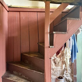 The Kearney House - Old staircase - Landmarks & Historical Buildings Near Me - Alpine, New Jersey