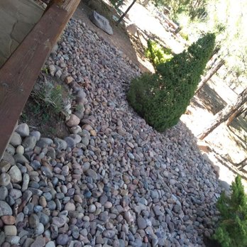 AZ Verde Landscaping - a gravel path in a backyard - Landscaping Near Me AZ Verde Landscaping - a gravel path in a backyard - Landscaping Near Me