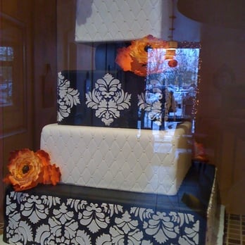 Nadia Cakes - Cake in a glass case - Bakeries Near Me - Palmdale, California Nadia Cakes - Cake in a glass case - Bakeries Near Me - Palmdale, California