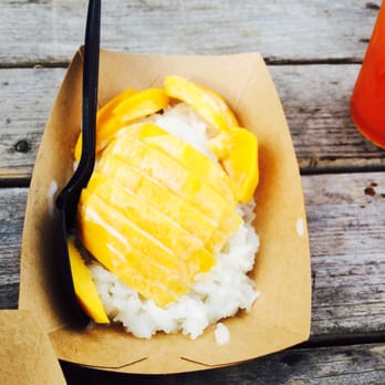 Dee Dee - Mango with sticky rice - Thai Near Me - Austin, Texas