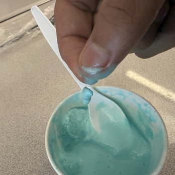 Cold Stone Creamery - Hair on the bottom of this shit wth - Ice Cream & Frozen Yogurt Near Me - Madera, California