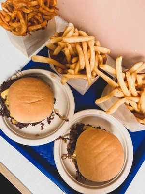 Goldburger Highland Park by null