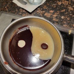 Yin yang - dark/white chocolate fondue