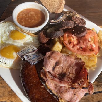Fibbar MaGees - Mm! IRISH BREAKFAST~Sausage~Rashers~Black&White pudding~Shrooms~Grilled tomato~2 eggs~Beans~brn brd 20.95 @Fibbar MaGees CA Sat 11/19/22 - Irish Pub Near Me - Sunnyvale, California