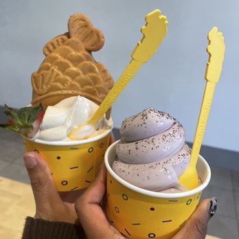 Somisomi - Dulce De Leche and Milk Tea Ice cream with Taiyaki filled with Black Sesame Taro Cookies and Cream Ice Cream - Ice Cream & Frozen Yogurt Near Me - San Mateo, California Somisomi - Dulce De Leche and Milk Tea Ice cream with Taiyaki filled with Black Sesame Taro Cookies and Cream Ice Cream - Ice Cream & Frozen Yogurt Near Me - San Mateo, California