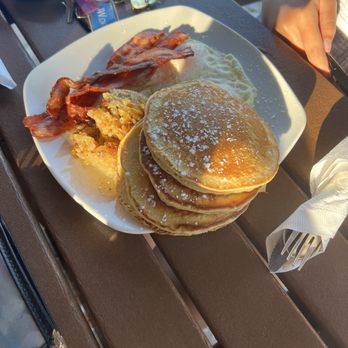 The Kokonut Hut - Breakfast American - Bars Near Me - Bradenton Beach, Florida The Kokonut Hut - Breakfast American - Bars Near Me - Bradenton Beach, Florida