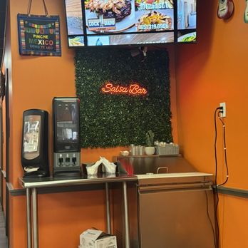 Taqueria Los Compadres - Sauce area! - Mexican Near Me - Apple Valley, Minnesota Taqueria Los Compadres - Sauce area! - Mexican Near Me - Apple Valley, Minnesota