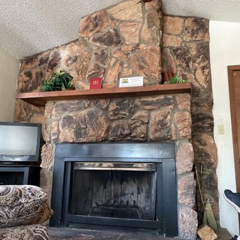 Dan Dee Cabins Resort - tv and wood burning fireplace - all the entertainment needed in this neck of the woods. - Hotels Near Me - Ruidoso, New Mexico Dan Dee Cabins Resort - tv and wood burning fireplace - all the entertainment needed in this neck of the woods. - Hotels Near Me - Ruidoso, New Mexico