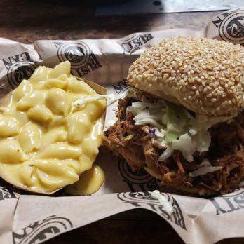 Rusty Can - Pulled pork. Mac and cheese - Barbeque Near Me - Byfield, Massachusetts Rusty Can - Pulled pork. Mac and cheese - Barbeque Near Me - Byfield, Massachusetts