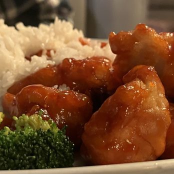 Sichuan Pepper - General Tso's chicken - Szechuan Near Me - Vernon, Connecticut
