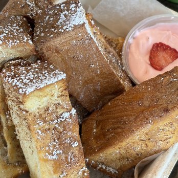 Auria Coffee - Honey butter toast sticks with strawberry cream - Desserts Near Me - Buena Park, California