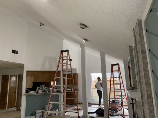 Amador Painting Service Logo