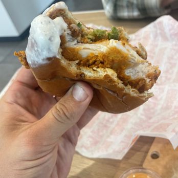 Jollibee - Chicken sandwich (kinda good? Still would rather eat a mcchicken) - Chicken Shop Near Me - Artesia, California