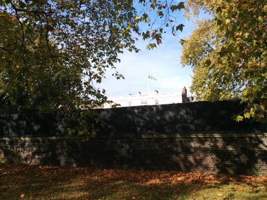 St. James's Palace by null